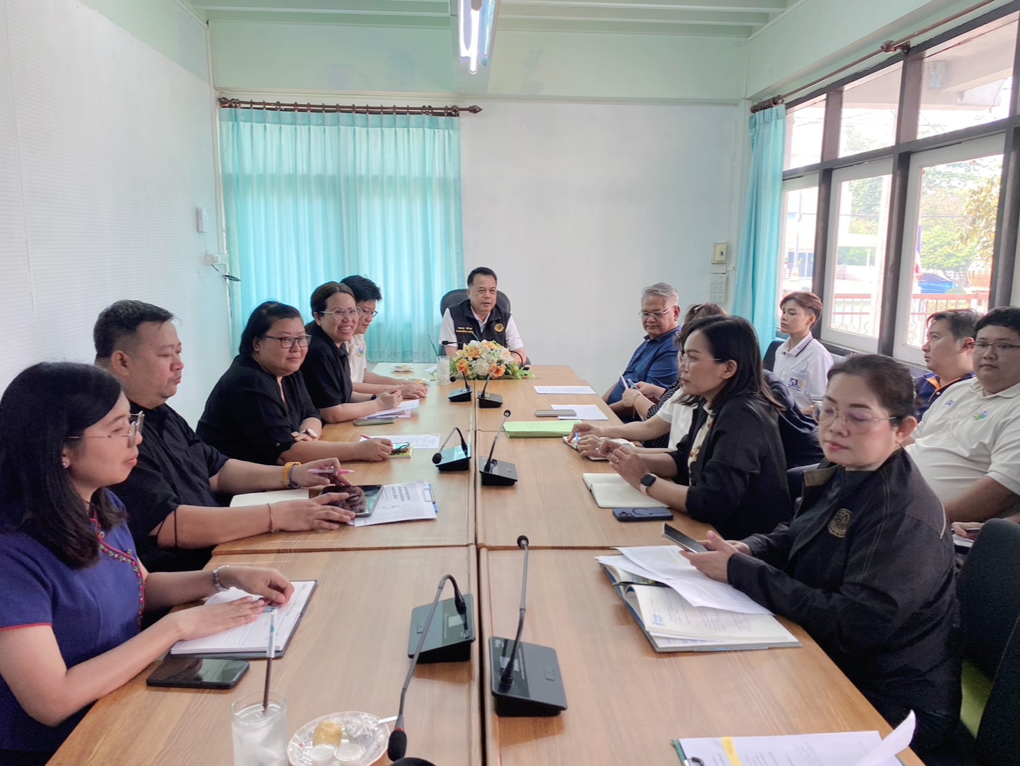 title - รองเลขาธิการ ส.ป.ก. ลงพื้นที่ประชุมเตรียมความพร้อมการตรวจราชการของรัฐมนตรีช่วยว่าการกระทรวงเกษตรและสหกรณ์ (นางสาวปิยะรัฐชย์ ติยะไพรัช) และการจัดงานพิธีมอบโฉนดเพื่อการเกษตร ณ ส.ป.ก.สุโขทัย